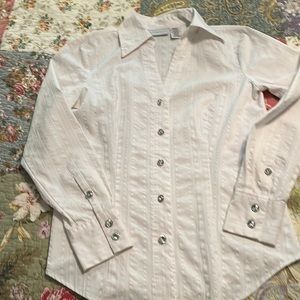 Jaclyn Smith long sleeve white shirt with jewel buttons